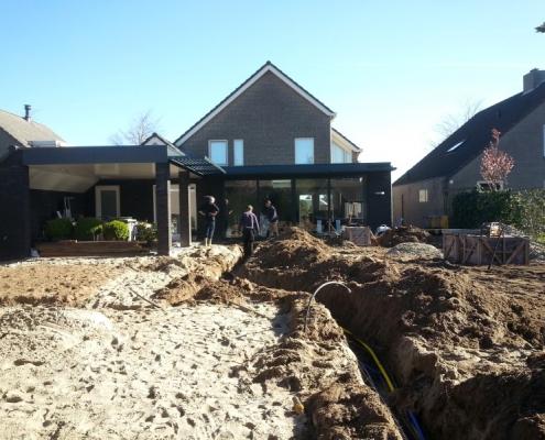 Grondwerk in tuin Oss