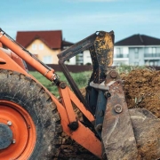Is het noodzakelijk om het grondwerk af te graven bij een nieuwbouwtuin
