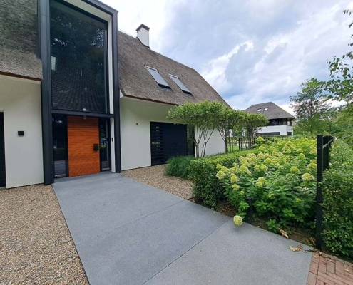 Modern landelijke villatuin in Eindhoven